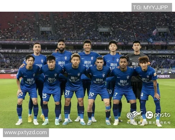 武汉足球队逆袭之路揭秘大满贯特别报道展现拼搏精神与团队荣耀